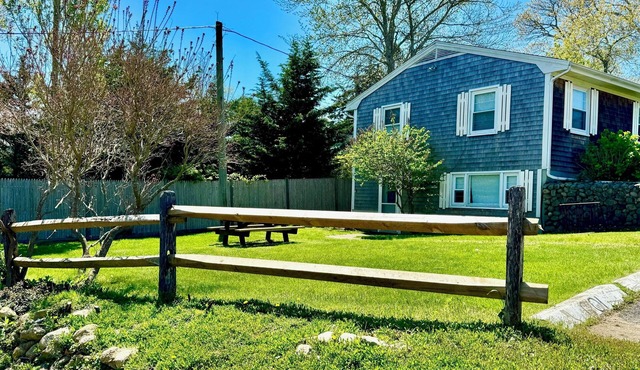 Martha’s Vineyard Condo w/Pool minutes from Ferry in Vineyard Haven