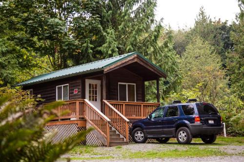 Mount Vernon Camping Resort Studio Cabin 4 in Bow