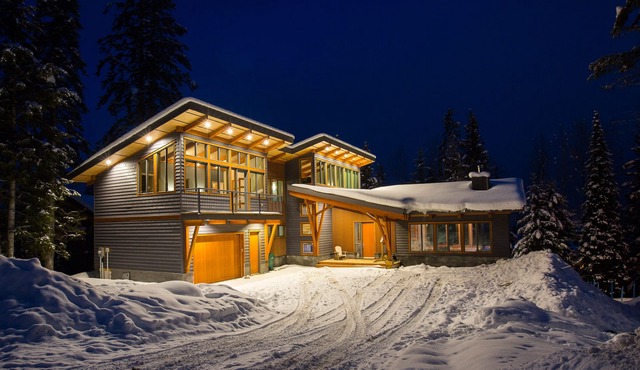 Mountain Modern design at its Finest. Newly built 4000 sq. ft. home at KHMR. in Golden