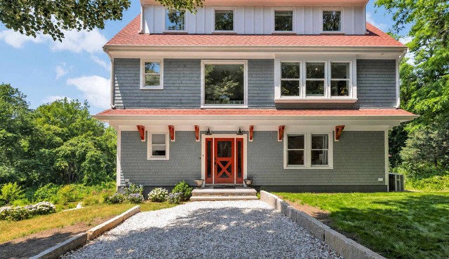 New Woodland Escape, Walk To Beach and Bike Path, 6 Sleeping Areas, Kids Play Room, Bird Watching Tower, Garage, Spacious Living, Children's Amenities, Covered 3rd Floor Patio, Enjoy Wildlife in Falmouth