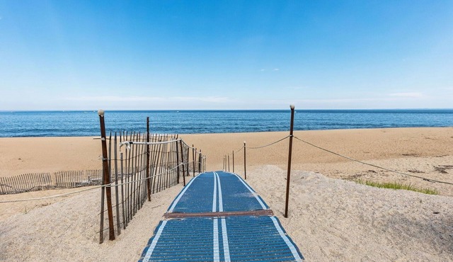 Now Accepting Winter Rentals! Quiet Cozy Beach Escape waiting for you! in Newbury