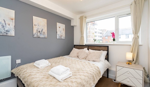 Open Mind Property - 8 Guests, 4 Beds & Free Parking in Hayling Island