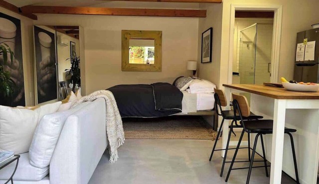 Orchid Suite Simple joys | Beautiful surroundings in Los Angeles