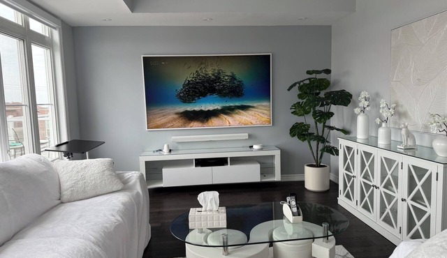 Premier Host Lux 2BR Pickering Retreat AC, WiFi & Free Parking in Pickering