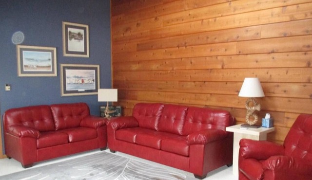 Premier Vacation Rental, Pet Friendly, Walk to Water, Restaurant, Shopping, WiFi in Ellison Bay