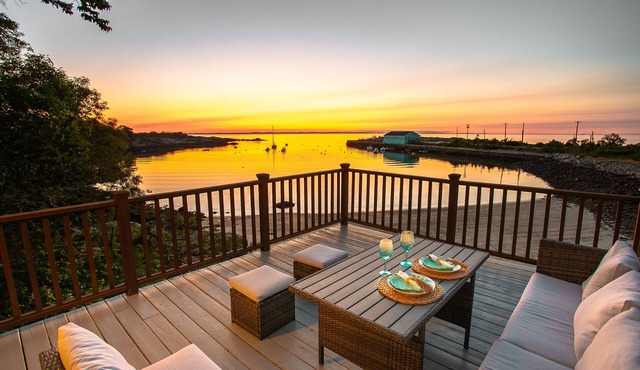 Private Beach! Dream vacation at your private beach in Gloucester in Gloucester