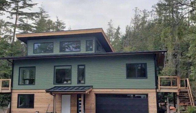 Rainforest Lane Loft suite in Ucluelet