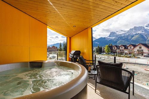 Ravens Nest - Private Hot Tub in Canmore