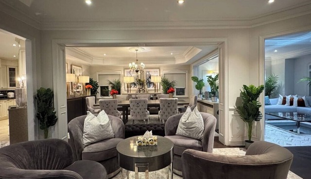 Richmond Hill Mansion | Ultimate Executive Retreat in Richmond Hill