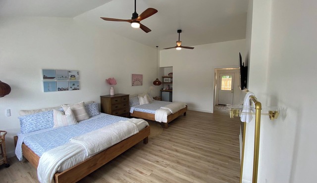 Sauble Beach Flat2 - BOOK FOR SEP OR OCT AND GET A SIGNIFICANT DISCOUNT! in Sauble Beach
