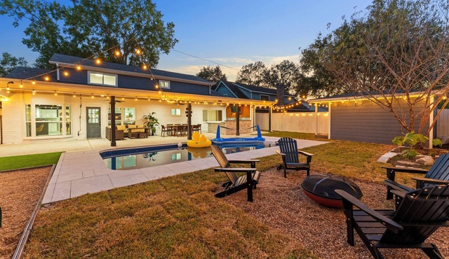 Spacious Houston Home Pool, Huge Covered Patio, Outdoor Kitchen in Houston