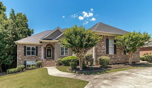 Spacious Luxury 8BR Masters Rental - Sleeps Large Groups in Evans