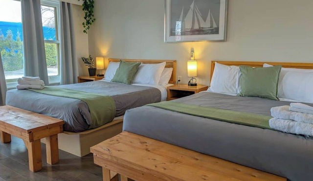 Studio 6 | 2 Min Waterfront | BBQ & Fireplace in Sainte-Anne-de-Beaupré