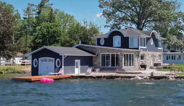 Summer Lake Paradise | Unforgettable Sunset Views in Kawartha Lakes