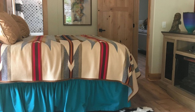 Surrounded by State Forest land, near Knik River Tailrace fishing, luxury detail in Palmer