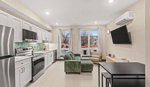 The Blanco | Modern 1BR with Private Balcony in Philadelphia