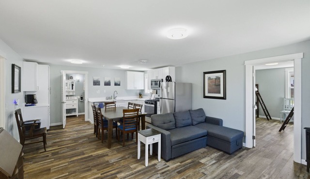 The Quacker Jack - Dog friendly, sleeps 8 in Port Orchard