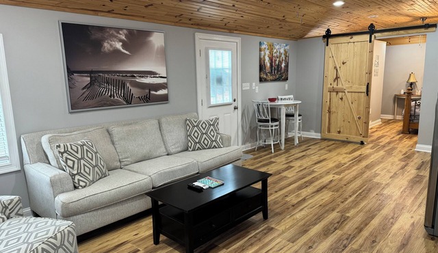 Tiny house- not so tiny in Springville