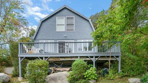 Walk To Good Harbor OCEAN VIEWS Open All Year in Gloucester