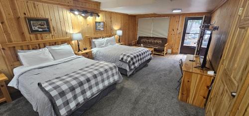Willard Munger Inn in Duluth
