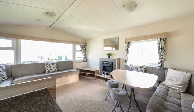 WINDSURFER’S REST - HAYLING ISLAND in Hayling Island Holiday Park in Hayling Island