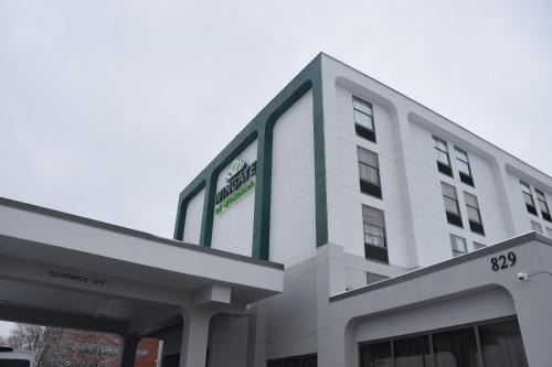 Wingate by Wyndham Baltimore BWI Airport in Baltimore