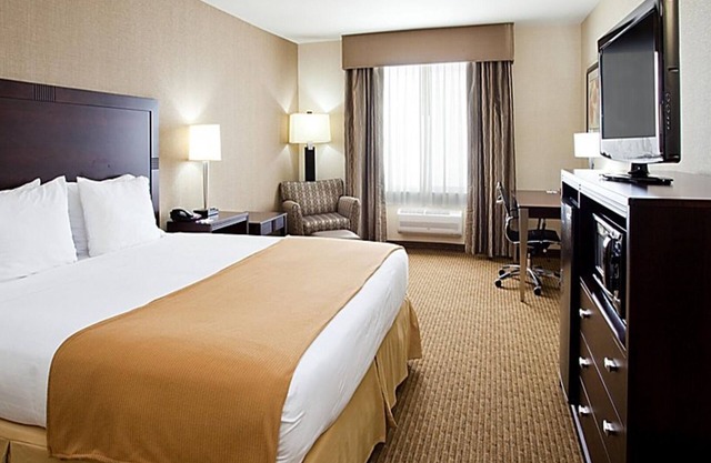 Norwood Inn Eagan - 1 King Bed Non Smoking in Eagan
