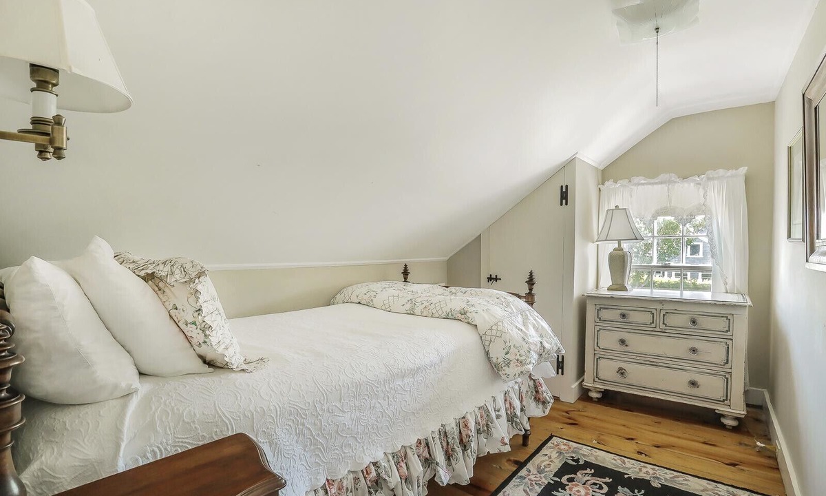 Quidnet Other | The Beachmont: Historic, Ocean-View Retreat in Quidnet w/ Beach Access
