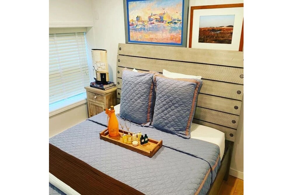 Photo of Bedroom in Commercial Street