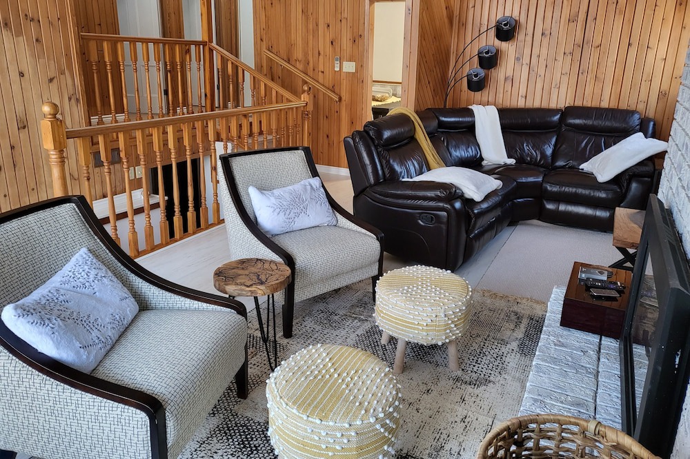 Photo of Livingroom in Tiny
