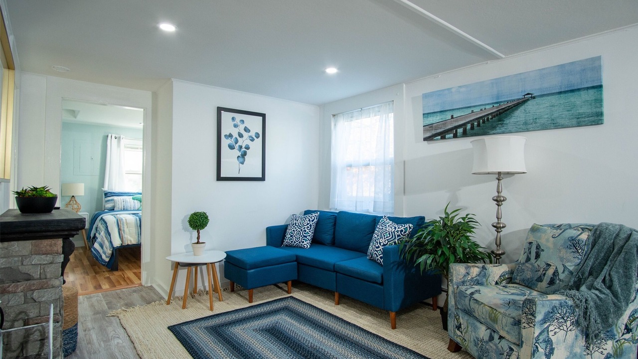 Photo of Livingroom in Campground Landing