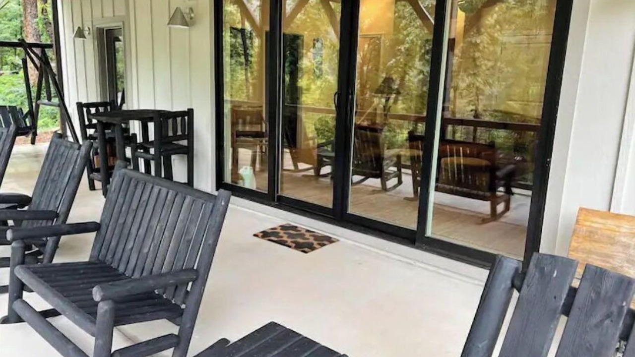 Photo of Patio Balcony in Chimney Rock