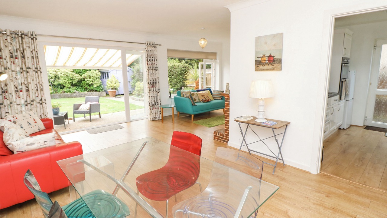 Photo of Livingroom in Highcliffe-on-Sea