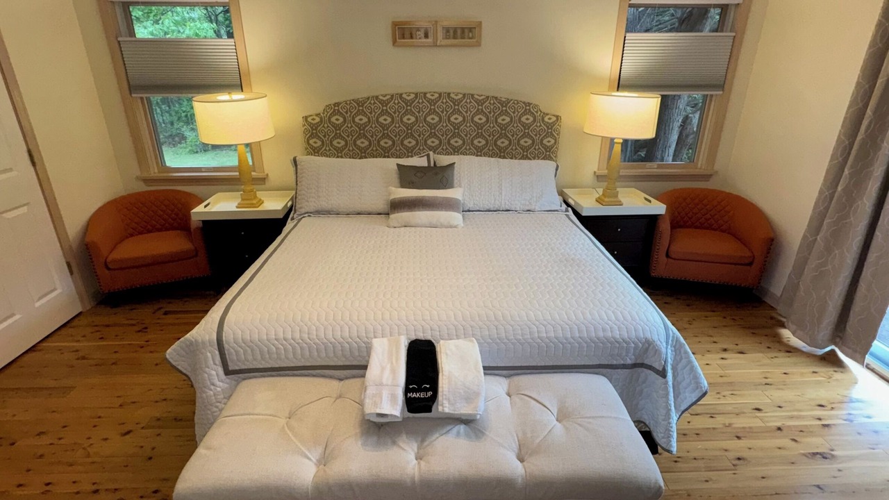 Photo of Bedroom in Lagoon Heights