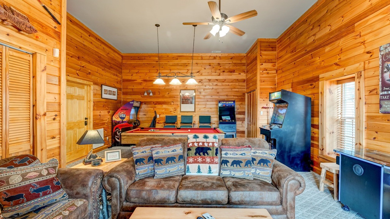 Photo of Livingroom in Pittman Center
