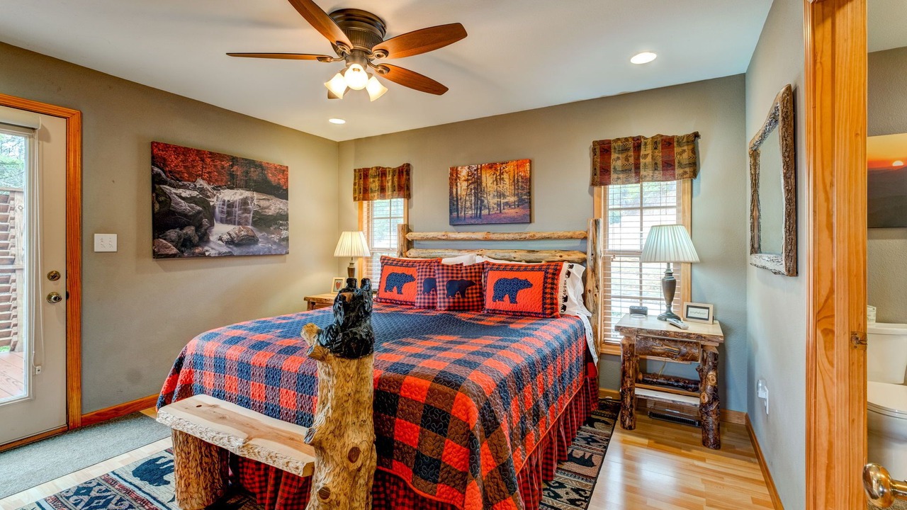 Photo of Bedroom in Pittman Center