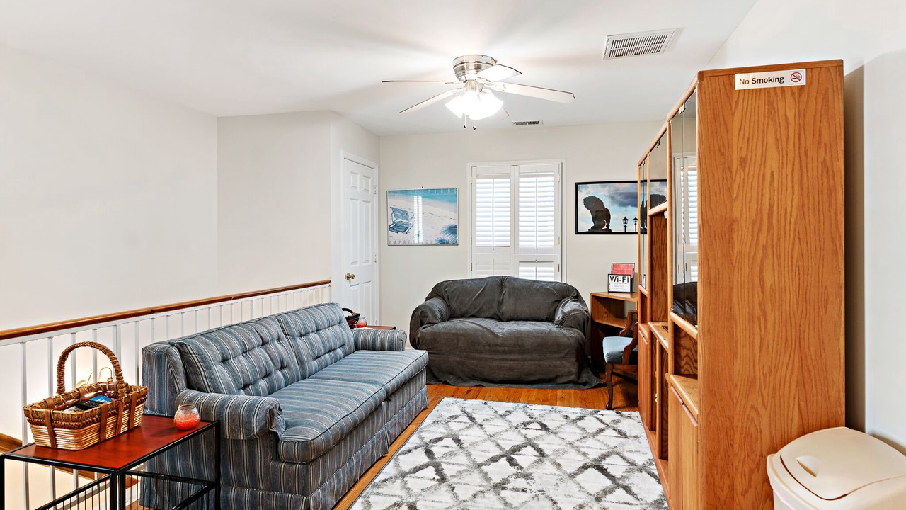 Photo of Livingroom in Historic District - North