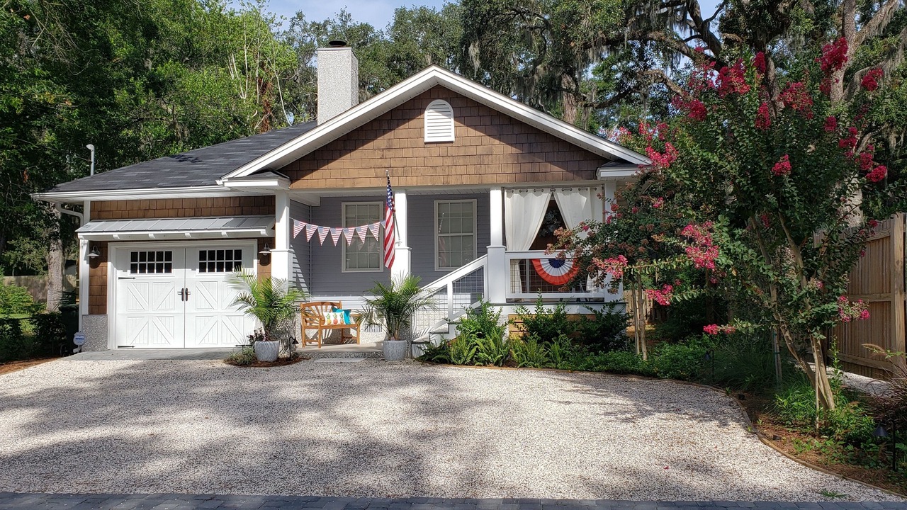 Photo of Others in Saint Simons Heights