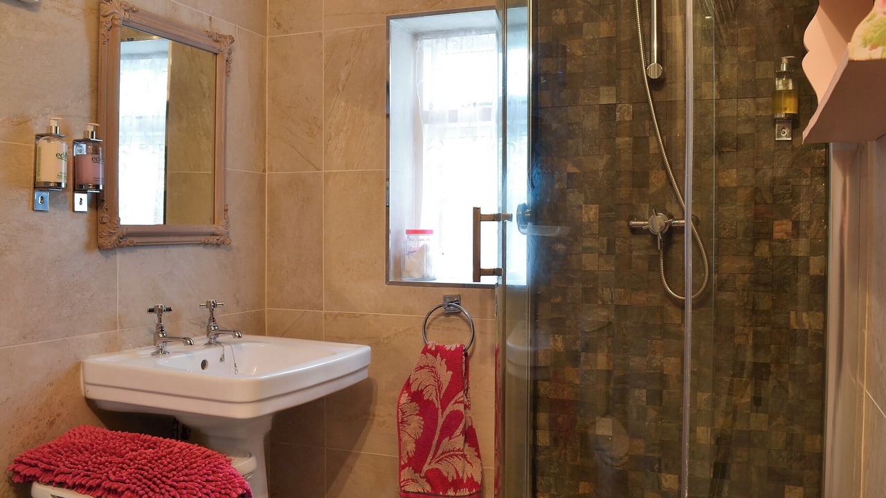 Photo of Bathroom in Hale Village