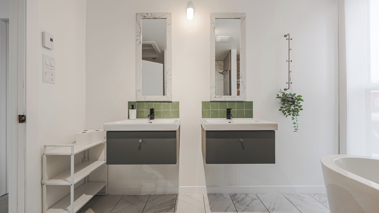 Photo of Bathroom in Hochelaga