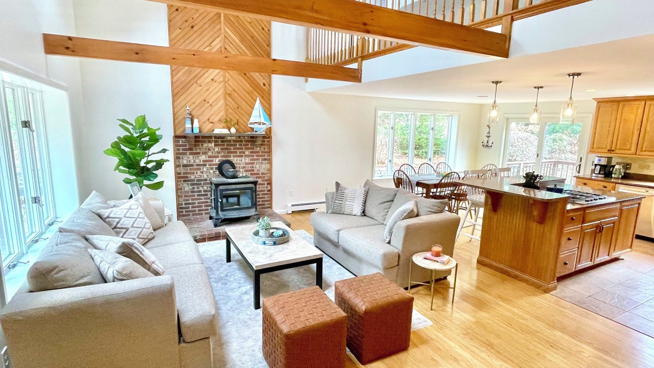 Photo of Livingroom in Harwich Center
