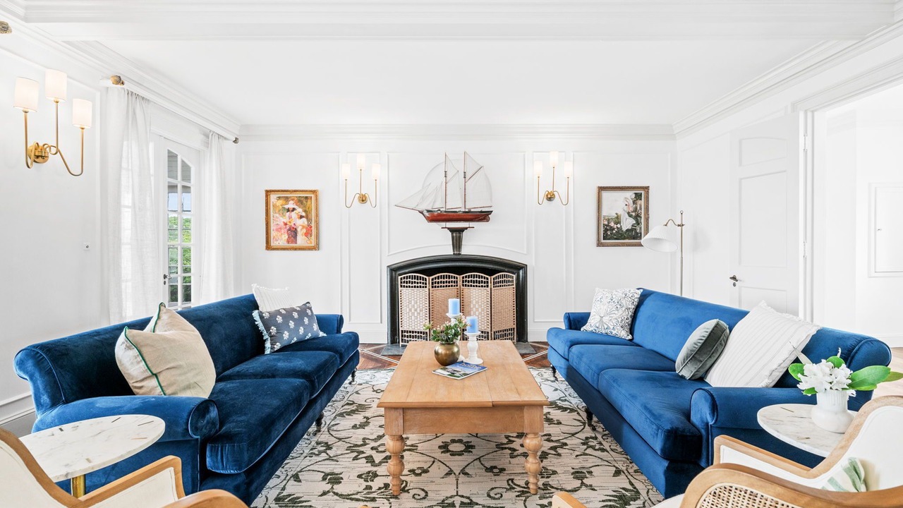 Photo of Livingroom in Gloucester