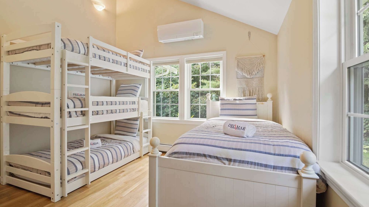 Photo of Bedroom in Dennis