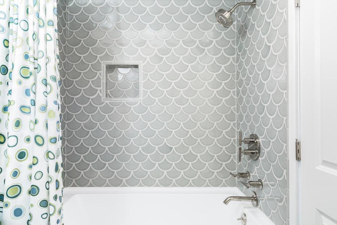 Photo of Others in Tom Nevers