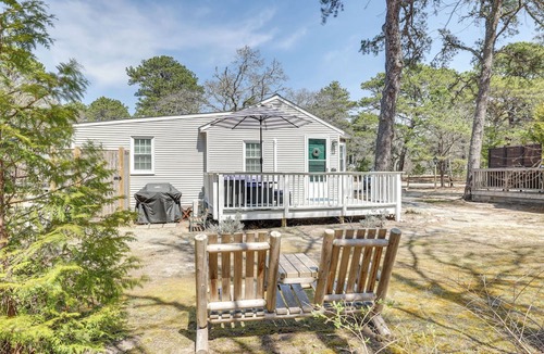 Wellfleet Cottage | 2 Mi to Coastline: Cozy Wellfleet Escape w/Deck