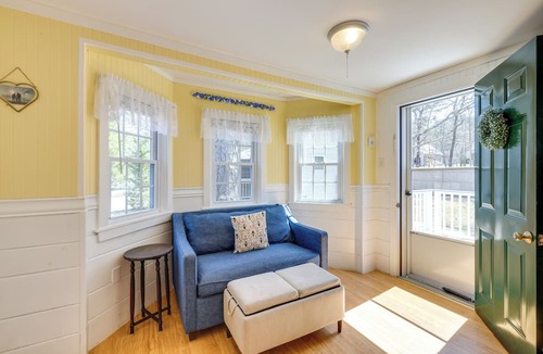 Wellfleet Cottage | 2 Mi to Coastline: Cozy Wellfleet Escape w/Deck