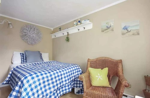 Eastham Cottage | Cozy Cottage in Eastham near National Seashore