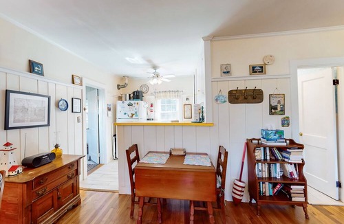 Harwich Port Cottage | Dog-friendly beach cottage on Harwich's main street with large lawn