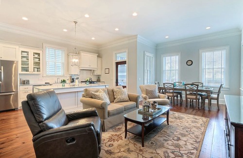 Savannah Victorian District House | Heated Pool Access | 5*Clean | Flex Cancelation