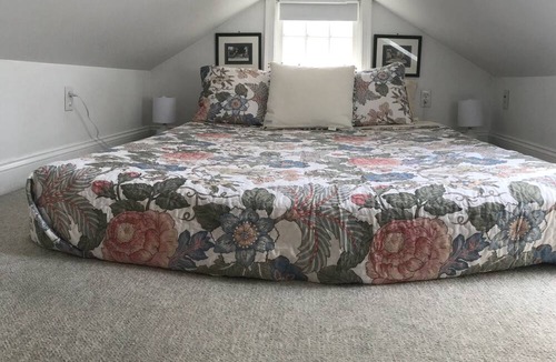 Provincetown Cottage | PTOWN WEST END COTTAGE: Charm, privacy, close to everything & affordable.